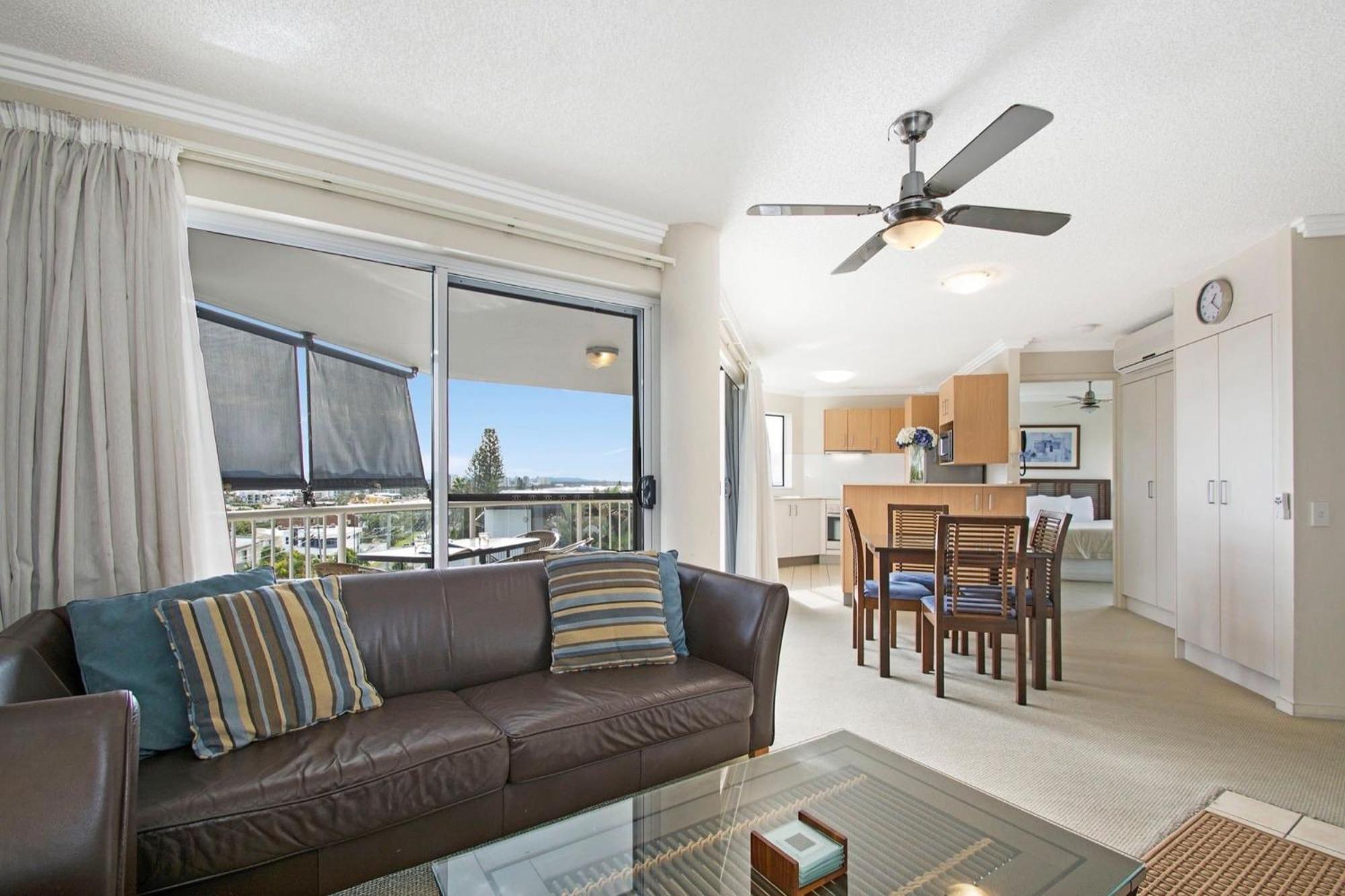 Aparthotel Ocean Vista On Alex Alexandra Headland Esterno foto