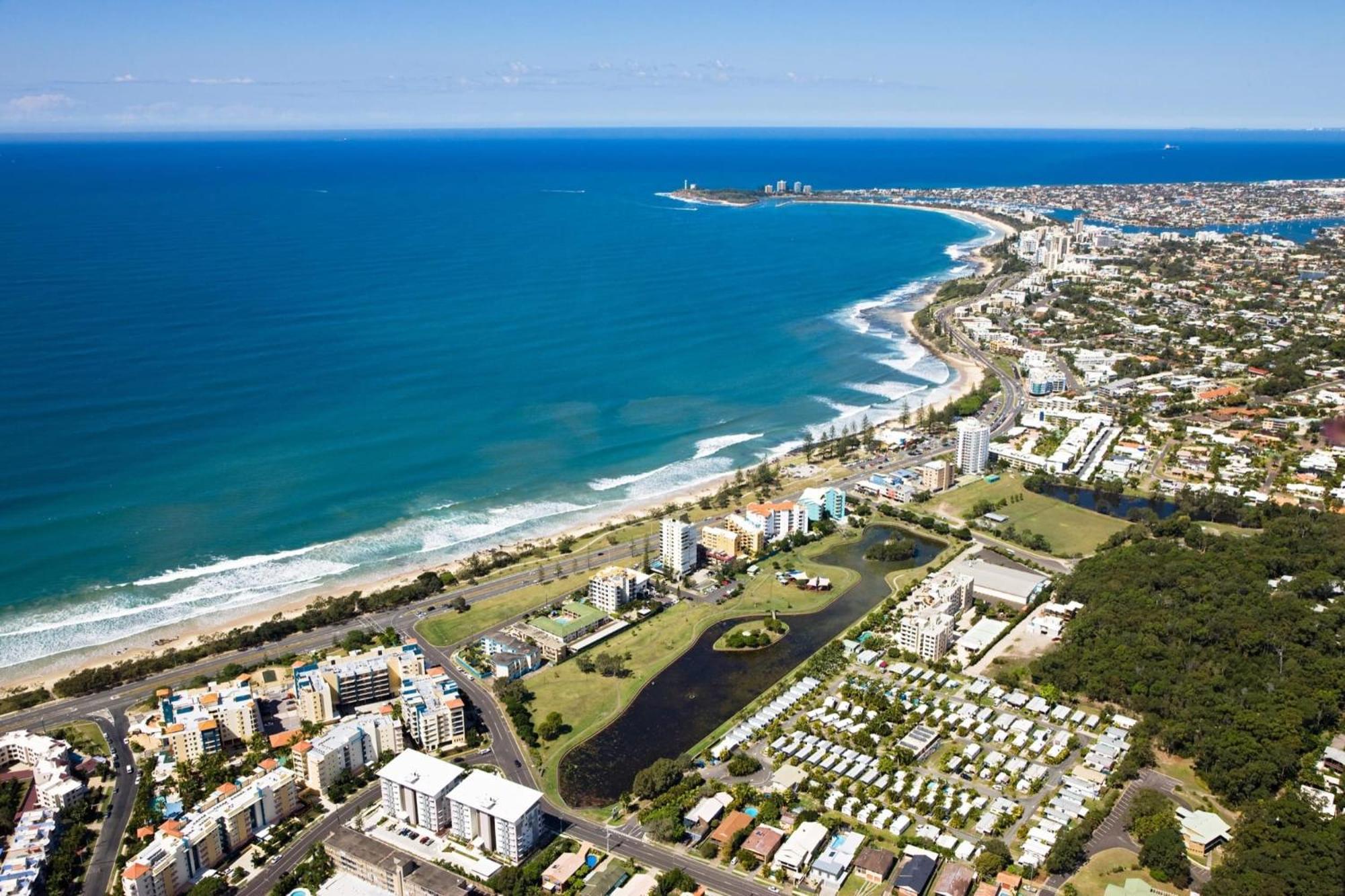Aparthotel Ocean Vista On Alex Alexandra Headland Esterno foto