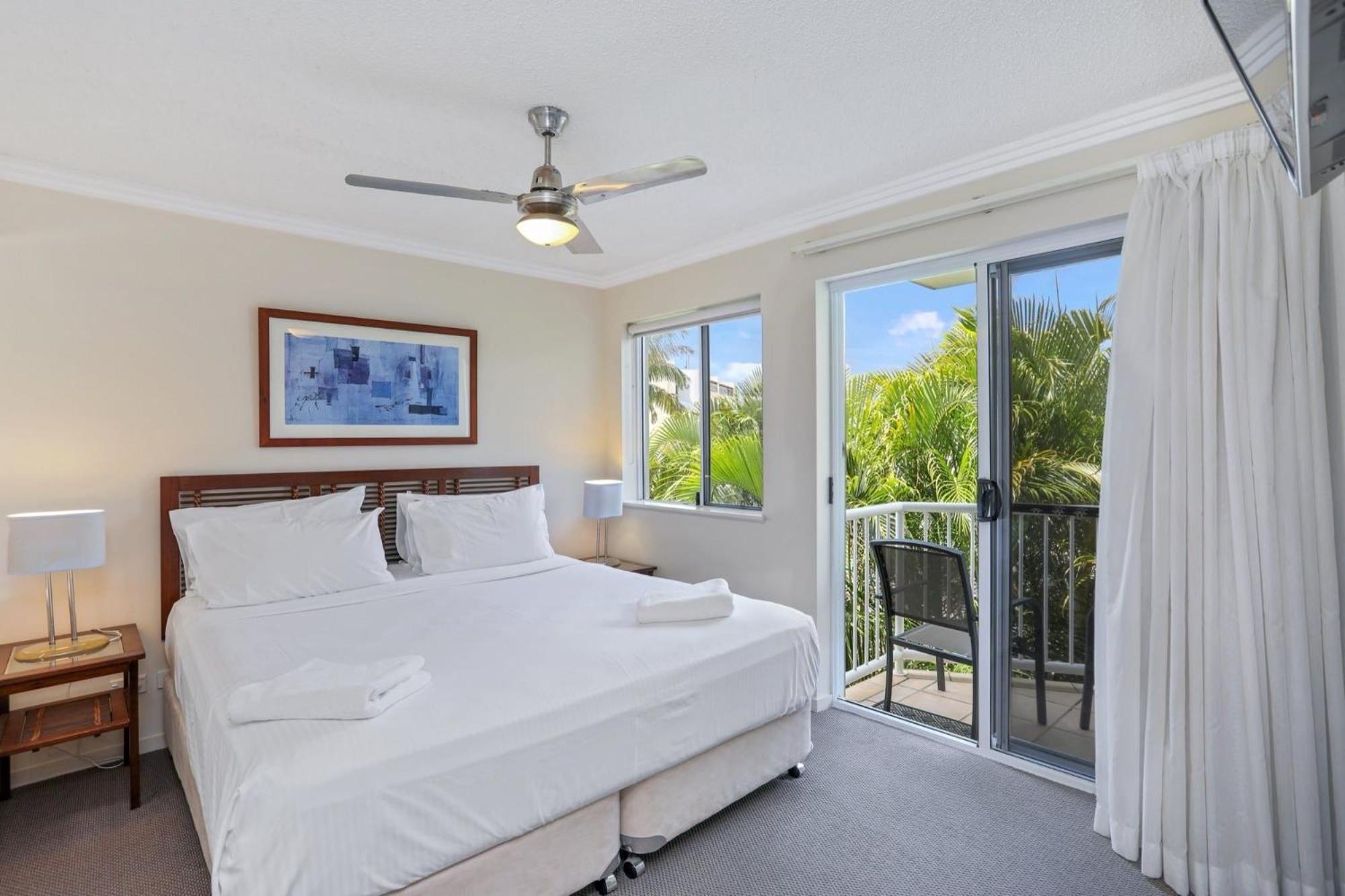Aparthotel Ocean Vista On Alex Alexandra Headland Esterno foto