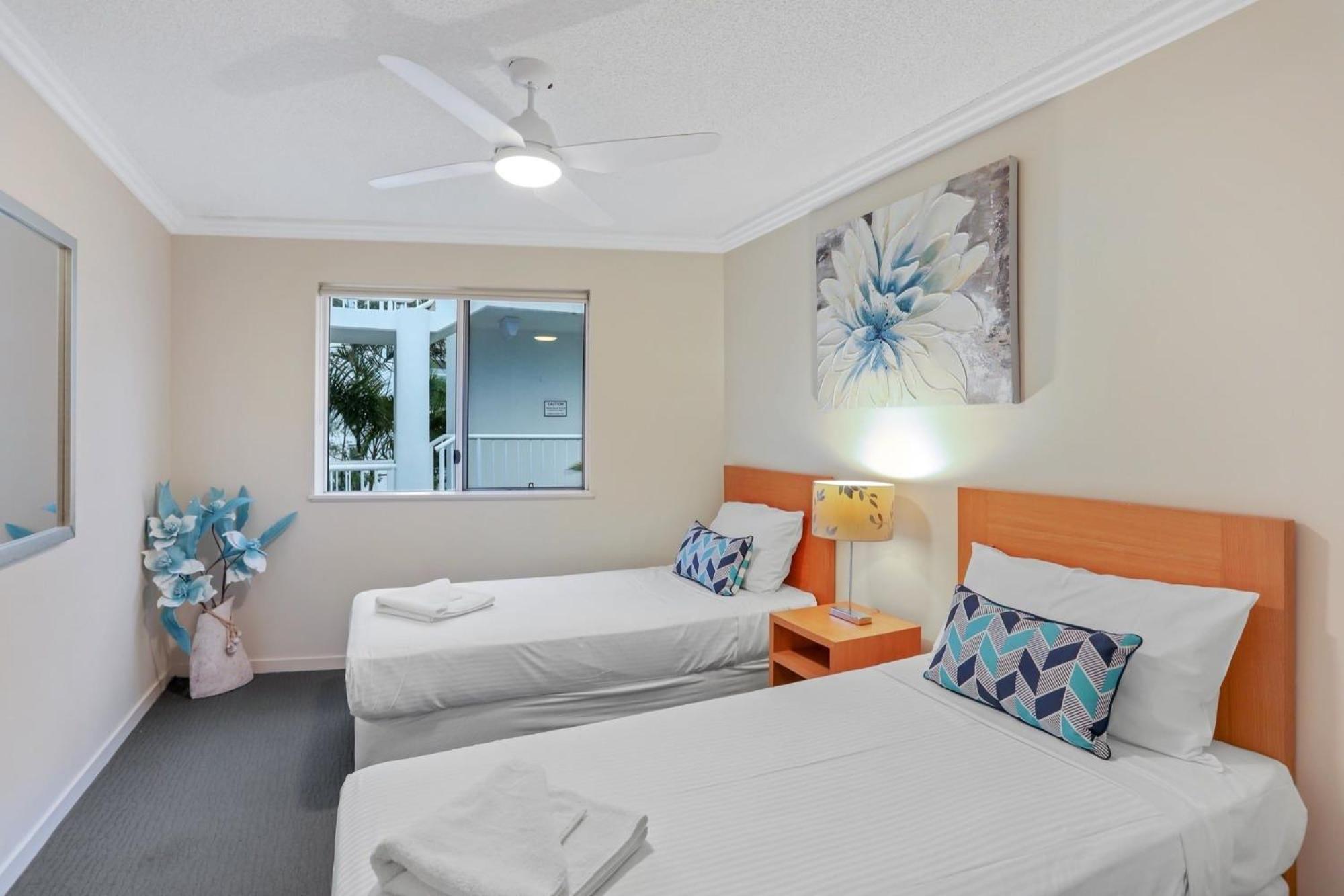 Aparthotel Ocean Vista On Alex Alexandra Headland Esterno foto
