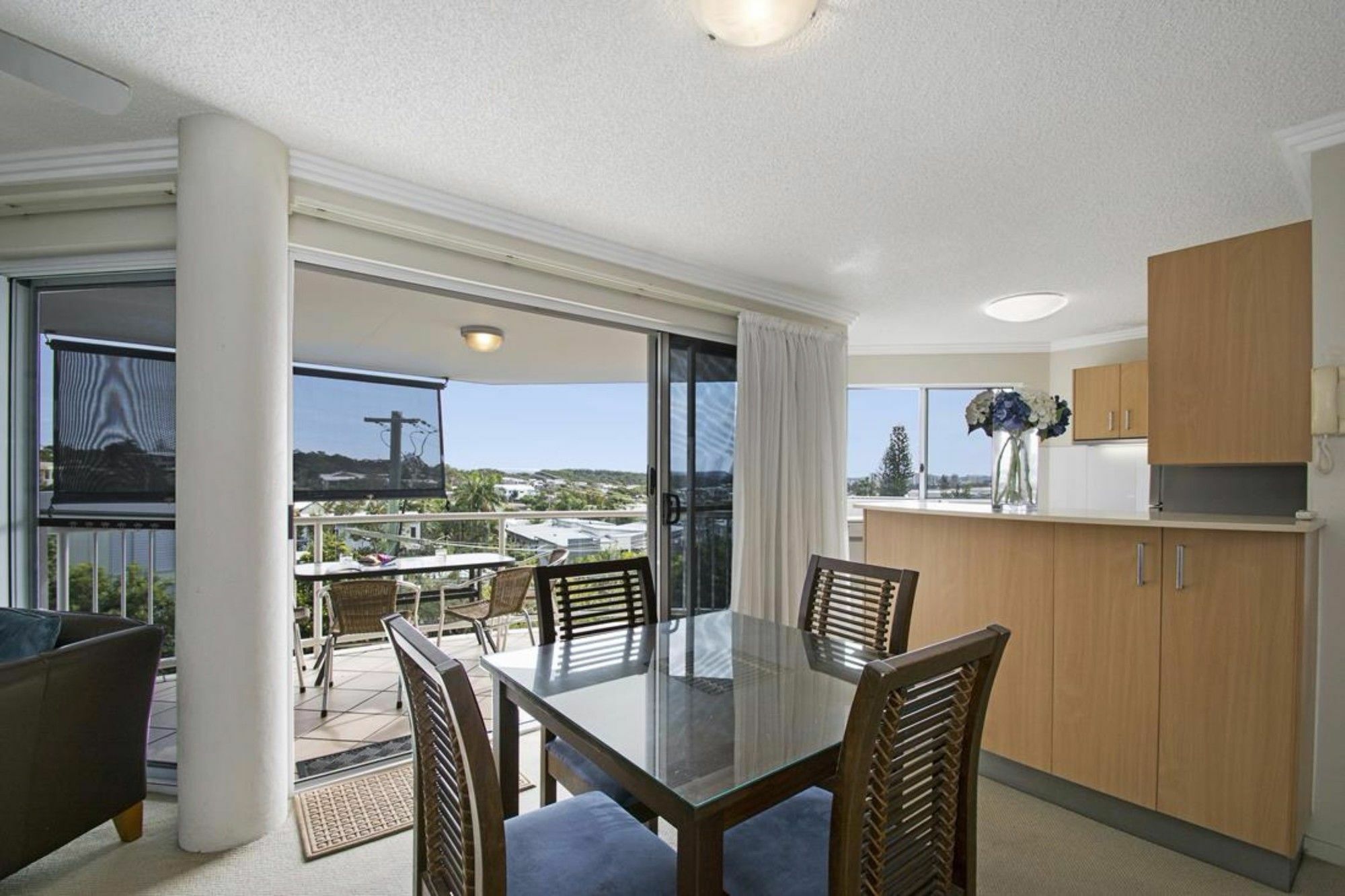 Aparthotel Ocean Vista On Alex Alexandra Headland Esterno foto